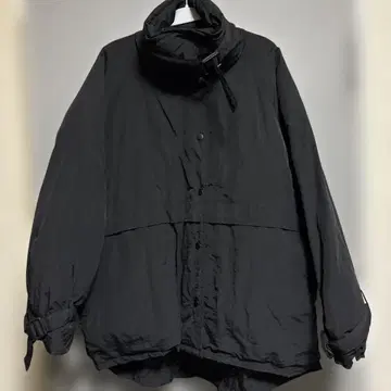 블랙 나일론 점퍼 하이넥