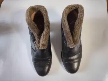 t.inaba 이나바 숏부츠
