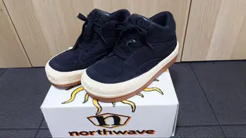 예스터데이즈 투모로우 노스 웨이브 블랙 26cm
