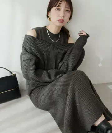 내추럴 쿠튀르 세트업 걸리시 니트 원피스