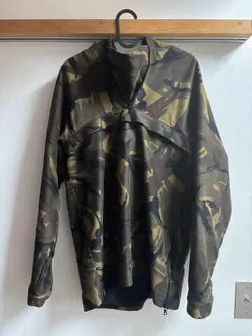 A.P.C. 카모플라쥬 후드 부착 후드티 S