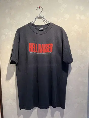 80s Mother Jones x HELL RAISER Tee 헬레이저