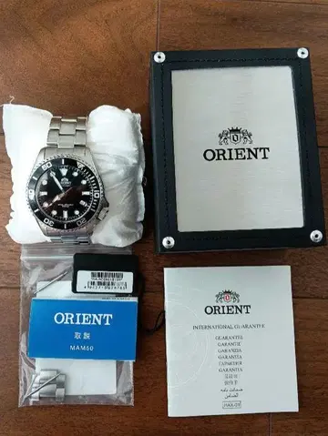 오리엔트 손목시계 자동 와인딩 ORIENT RA-AC0K01B10B