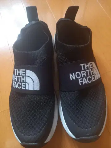 THE NORTH FACE 울트라 로우 III 블랙 스니커즈