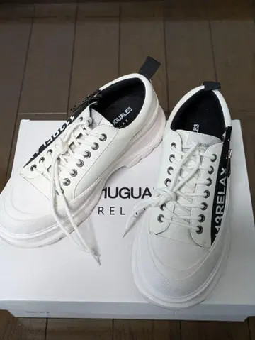 1PIU1UGUALE3 RELAX 화이트 스니커즈 사이드 지퍼 26cm