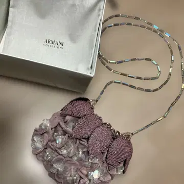 Armani 꽃 모티브 파티 백