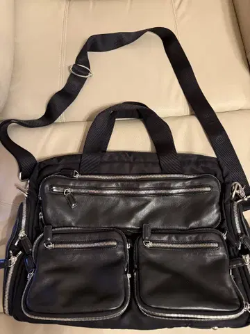 HUGO BOSS 가죽 백