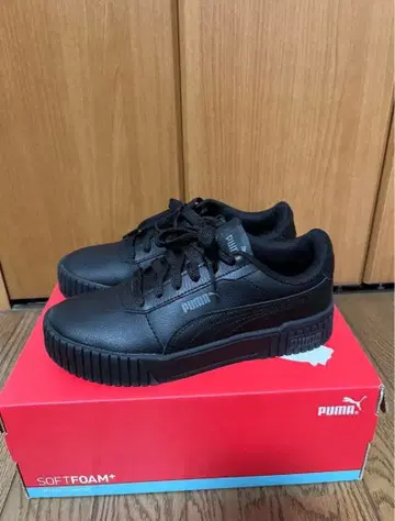 PUMA 블랙 스니커즈 36 (22.5cm)