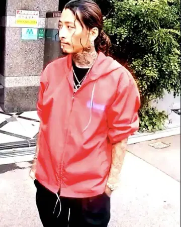 모리시타 나오야 착용 WEIRDO 위어드 나일론 후드티