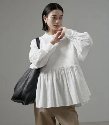 [ WEB 한정판 ] 요크 자수 튜닉 블라우스/셔츠