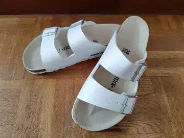 새상품 BIRKENSTOCK 24.5cm 화이트