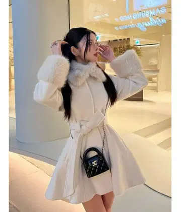 Darich 허리 벨트 멜톤 코트 아이보리 FREE