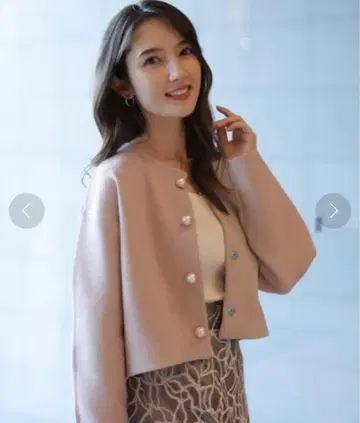 새상품급 아푸와이저 리셰 펄 버튼 반짝 니트 자켓