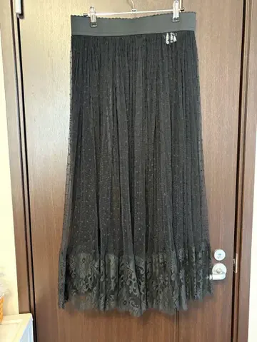 D & G 플레어 롱 스커트 블랙 레이스 도트 무늬