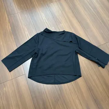 ATER/STUDIO 블랙 긴팔 상의