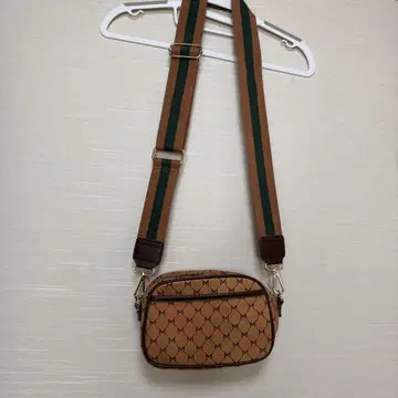 MOUSSY M 로고 숄더백 베이지