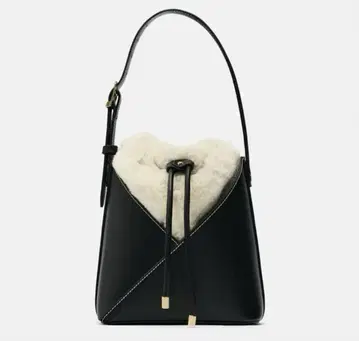 ZARA 퍼 핸드백 블랙