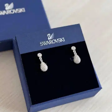 스와로브스키 티어드롭형 귀걸이 실버 Swarovski