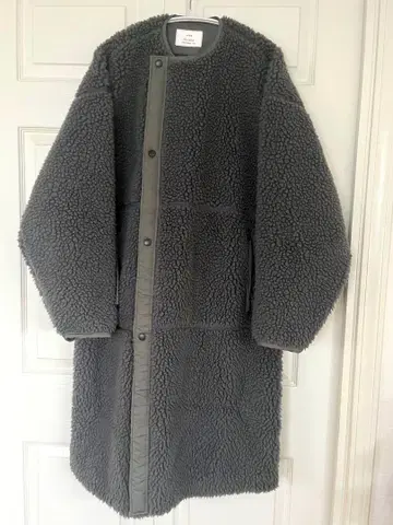 하이크 HYKE 보아 플리스 코트 올리브