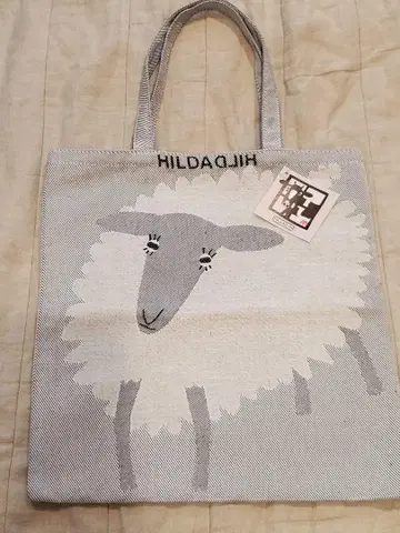 HILDAHILDA 양 디자인 토트백
