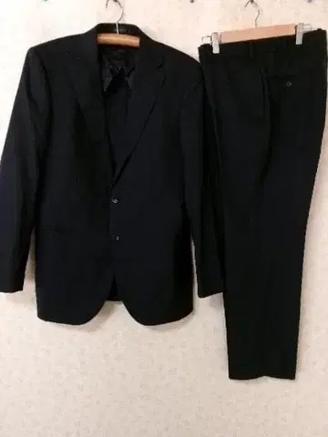 100011 HILTON 수트 상하의 백 오픈 네이비 스트라이프 A6