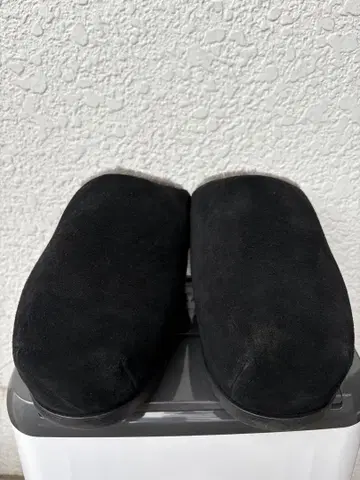 블랙 스웨이드 사보 샌들
