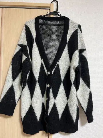 JEANASIS 다이아몬드 패턴 기모 V넥 가디건