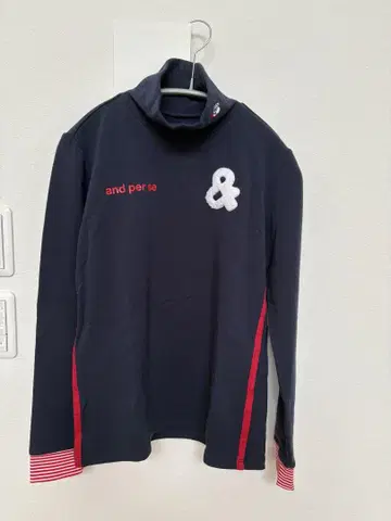 and per se 네이비 하이넥 셔츠