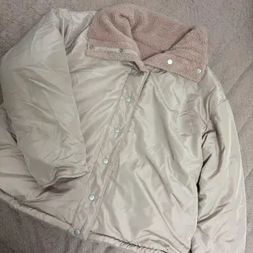 에카 소포 보아 핑크 자켓