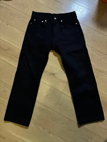 아이언 하트 블랙 갑옷 스트레이트 데님