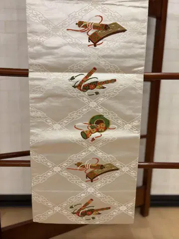 나고야 오비 전통 일본 전통 악기 자수