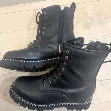 블랙 통굽 부츠 지퍼 포함