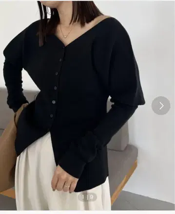 카프리슈 마쥬 V넥 퍼프 가디건