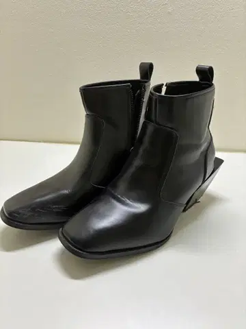 블랙 가죽 앵클부츠 사이즈 42