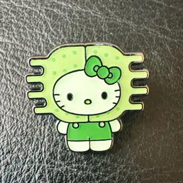 [ ] 오사카 간사이 만박 일본관 헬로키티 콜라보 핀 배지