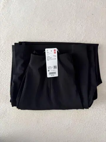 UNIQLO 크레이프 저지 스트레이트 팬츠 2개