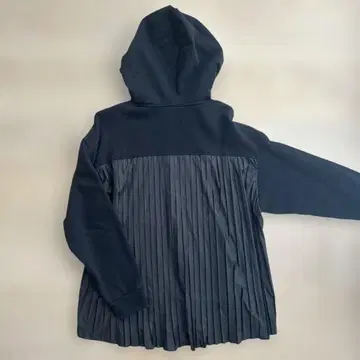 ZARA 블랙 플리츠백 후드 부착 후드티 스포티 운동회 소풍