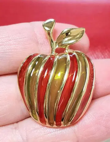 프랑스제 빈티지 에나멜 사과 Apple 브로치