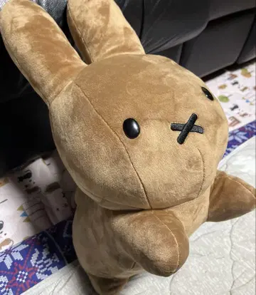 브라운 토끼 모양 봉제 인형