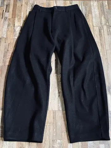 [ NO ID. ] 블랙 와이드 턱 벌룬 팬츠