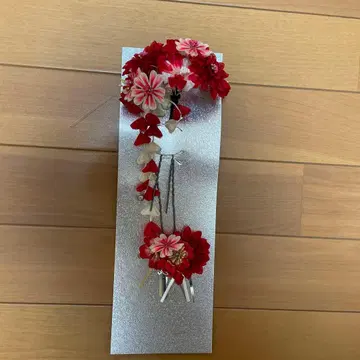 머리 장식 빨간색 성인식 졸업식