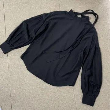 LE CIEL BLEU 블랙 퍼프 슬리브 코튼 실크 셔츠