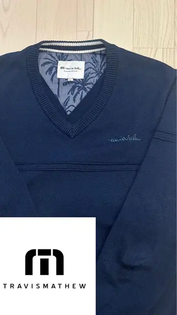 [ 새상품급 ] TRAVISMATHEW 트라비스마슈 네이비 V넥 스웨터