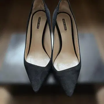 조르지오 아르마니 블랙 스웨이드 하이힐