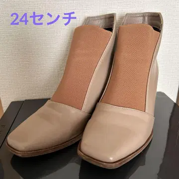 베이지 앵클부츠 중간 힐