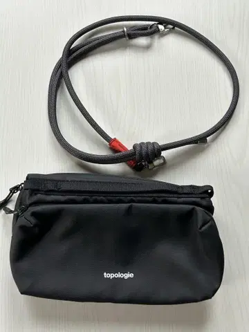 토폴로지 보틀 사코슈 Black 스트랩 포함