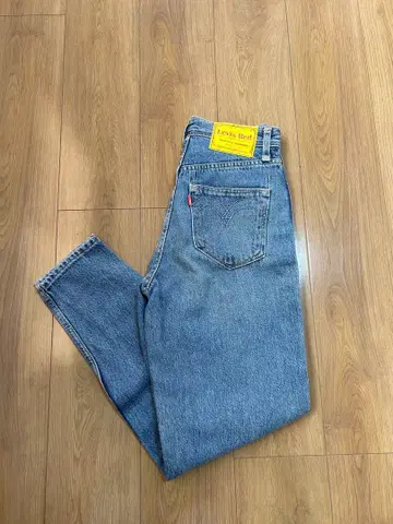 Levi's Red 스트레이트 데님 24