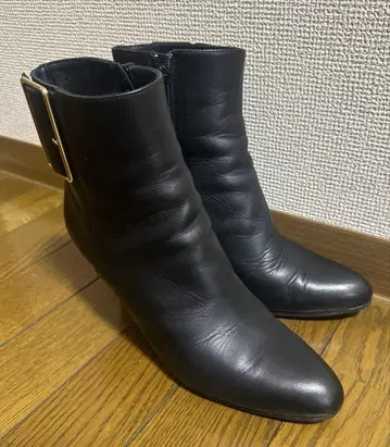 펠리코 블랙 가죽 버클 부티