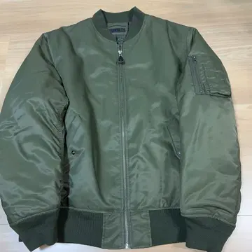 UNIQLO MA-1 플라이트 자켓