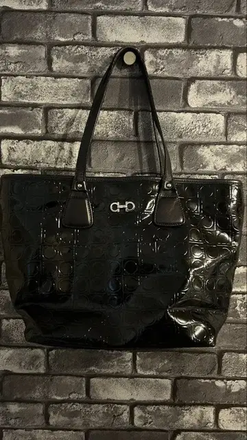 페라가모 블랙 핸드백